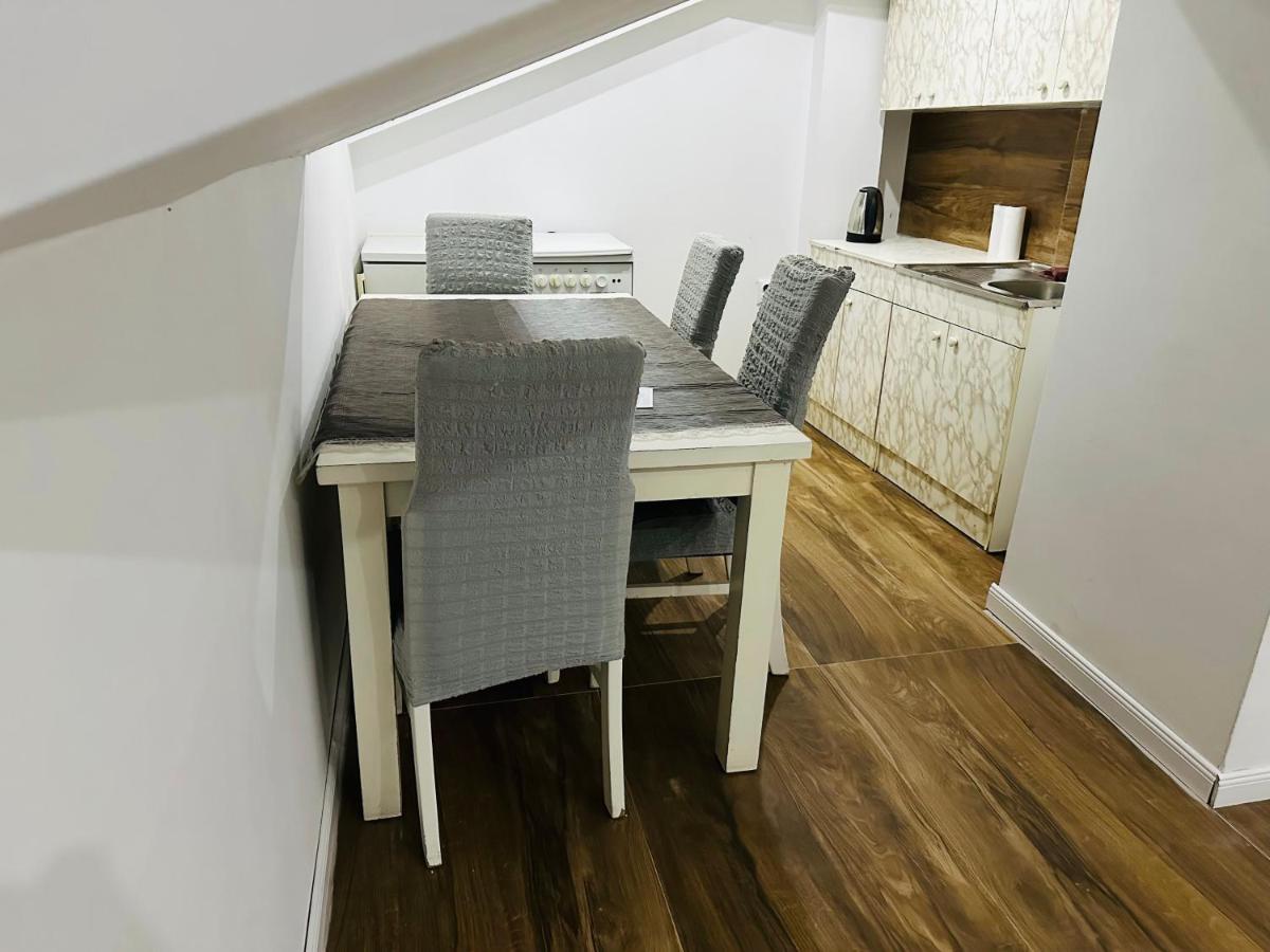 Sa Apartment Gjilan Esterno foto